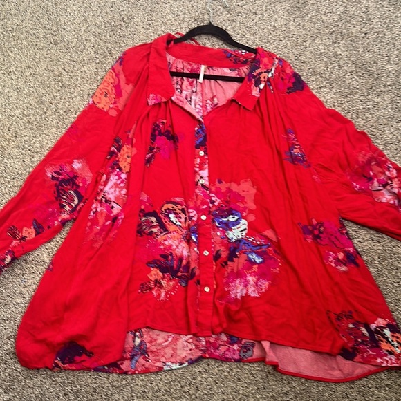 Free people red print button down size medium - Picture 10 of 12